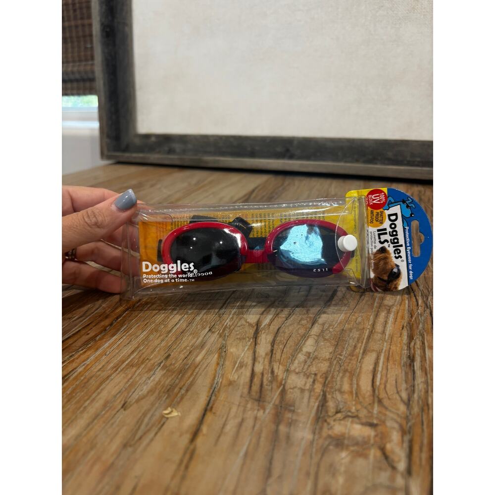 Doggles ILS Dog Goggles Red Frame Smoke Lenses UV Protection Shatterproof NEW